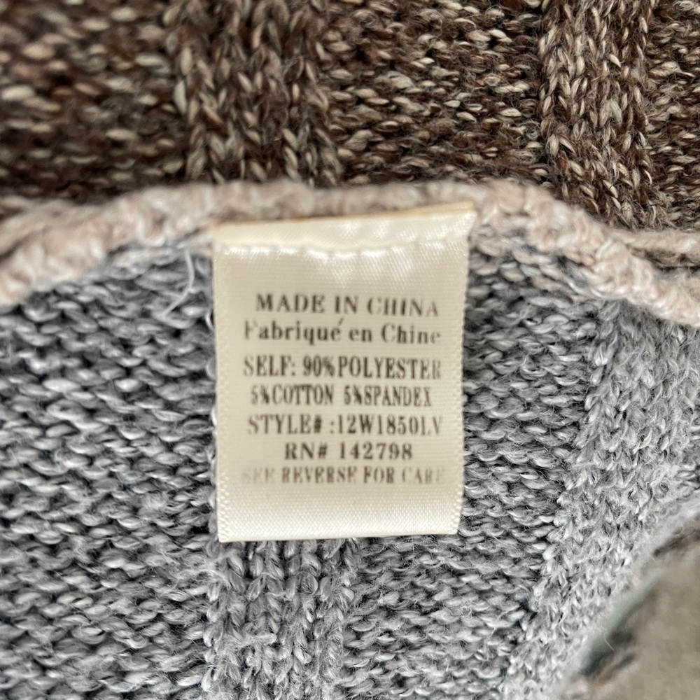 Love Riche Gray and Cream Fringe Poncho - Picture 12 of 12